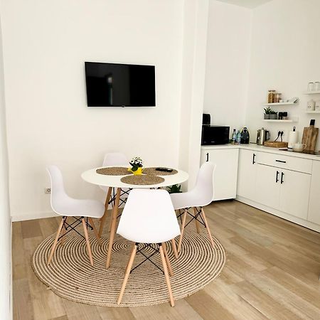 Central - Cozy Studio Arad Esterno foto